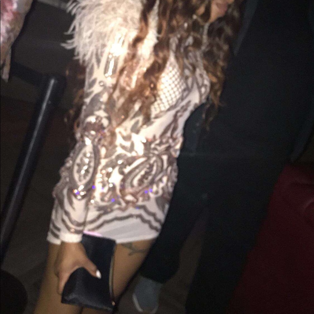 Sequin feathered dress - Picture 2 of 4